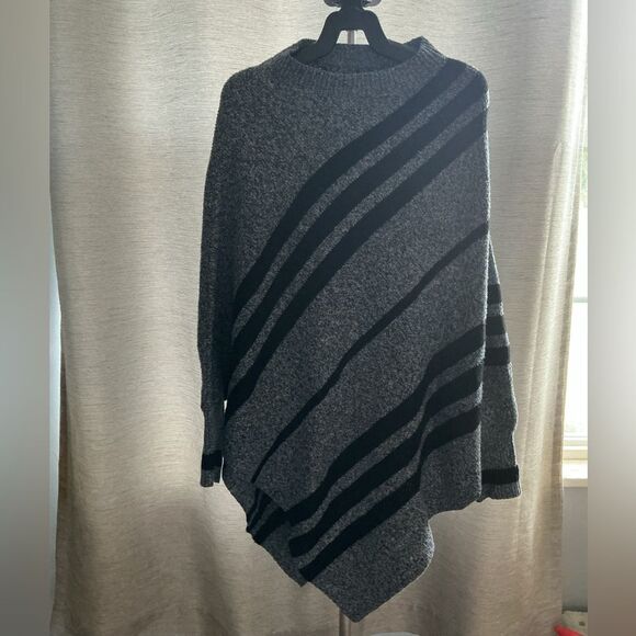 Sweaters - Unbranded - No tag Gray and Black Striped Women's Poncho
